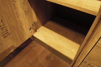 Шкаф для белья «Пилигрим» (Дуб Каньон светлый, Фон серый) в Томмоте - tommot.mebel54.com | фото