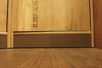 Шкаф для белья «Пилигрим» (Дуб Каньон светлый, Фон серый) в Томмоте - tommot.mebel54.com | фото